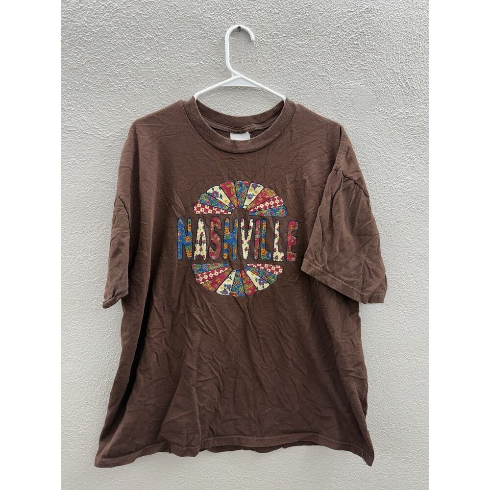 Sport Attack T-Shirt Size Large Brown Short Sleeve Nashville Quilt Graphic